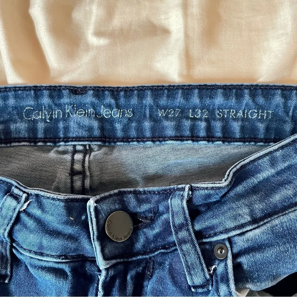 Calvin Klein Straight Legged Jeans - Picture 3 of 6